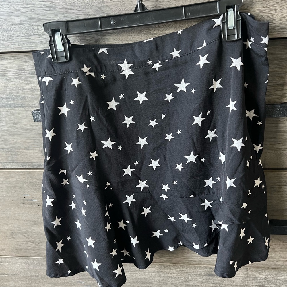 Black and white stars mini skirt nasty gal